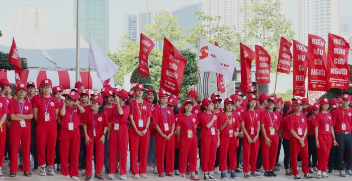 Chiến dịch Hành Trình Đỏ - Kết nối dòng sản phẩm ngày tiết Việt, với mục tiêu đem công tác Hiến ngày tiết tự nguyện cút từng những tỉnh thành