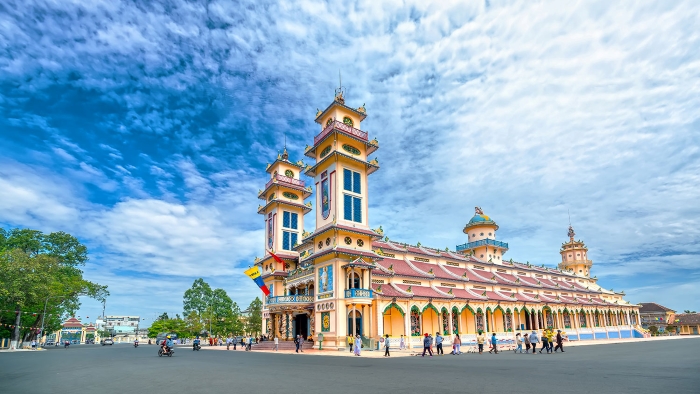Tòa thành Tây Ninh với lối kiến trúc độc đáo của đạo Cao Đài